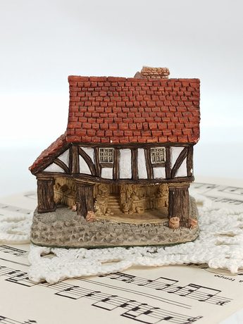 ND742 Коллекционная фигурка-домик Little Market. Винтаж. David Winter. Англия
